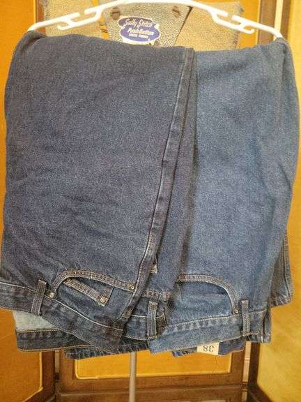 R H 38x30 Jeans