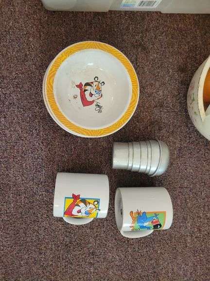 Tony The Tiger Dishes and Misc.