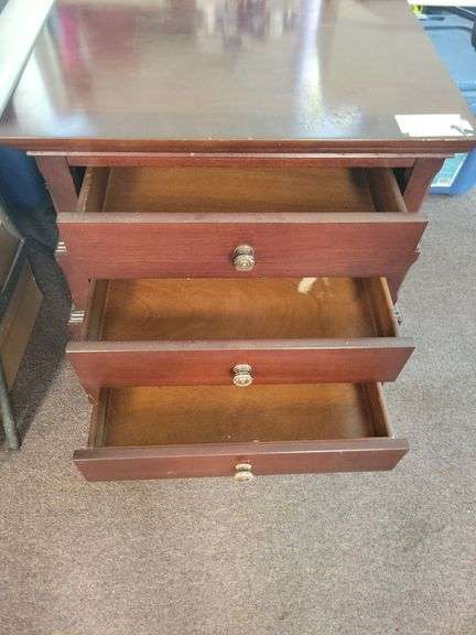 3 Drawer Night Stand