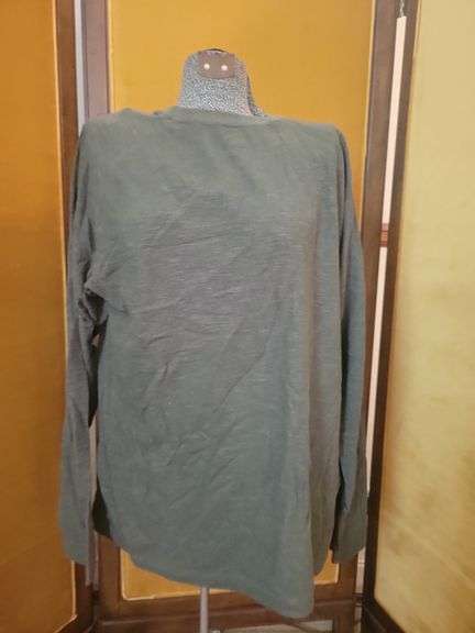 2 RH XL Green Long Sleeve Shirts