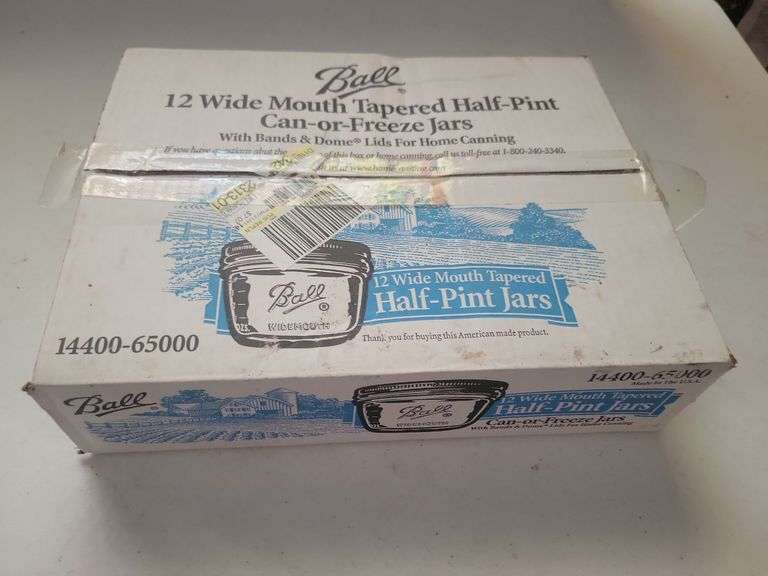 12 Wide Mouth Hlaf Pint Jars W/Lids and Rings