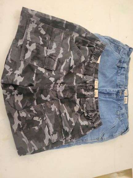 2 Red Head Size 38 Men's Shorts