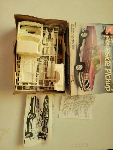 AMT Flareside Ford Pickup Model