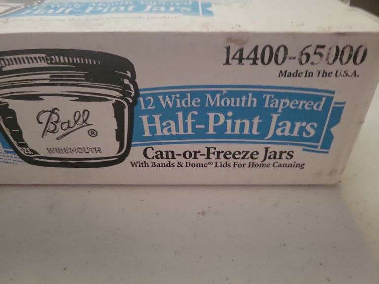 12 Wide Mouth Hlaf Pint Jars W/Lids and Rings