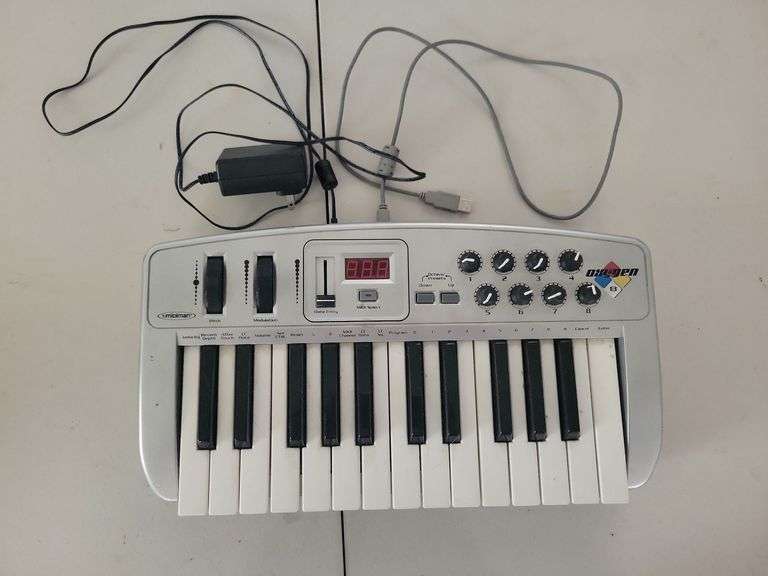 Midiman Oxygen 8 USB Keyboard