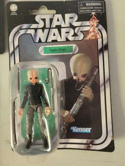 3 Star Wars Figures