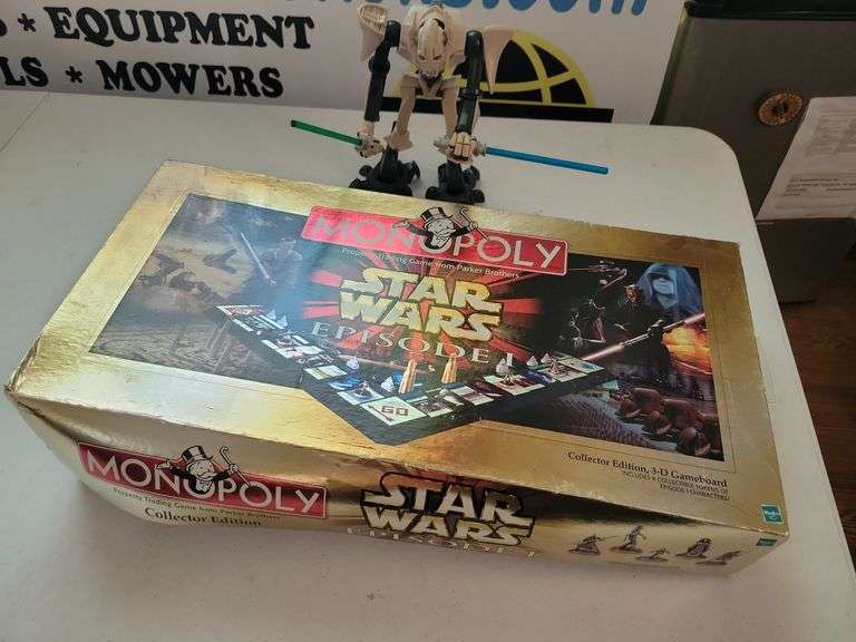 Star Wars Monopoly Eps. 1 and Figure