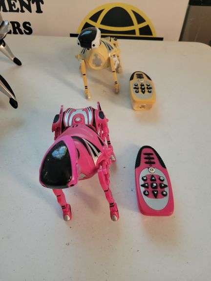 2 WowWee Robopets
