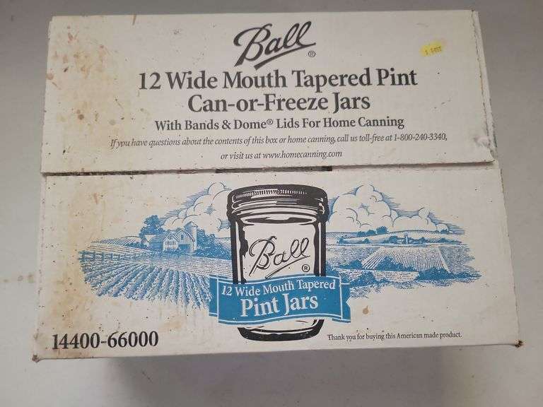 12 Ball Wide Mouth Pints w/ Lids and Rings