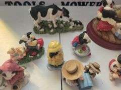 20 Merry Moo and 8 Other Figurines