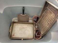 Tote  Baking Pans, Shoe Horn, and Back Scratcher