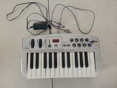 Midiman Oxygen 8 USB Keyboard