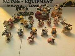 20 Merry Moo and 8 Other Figurines