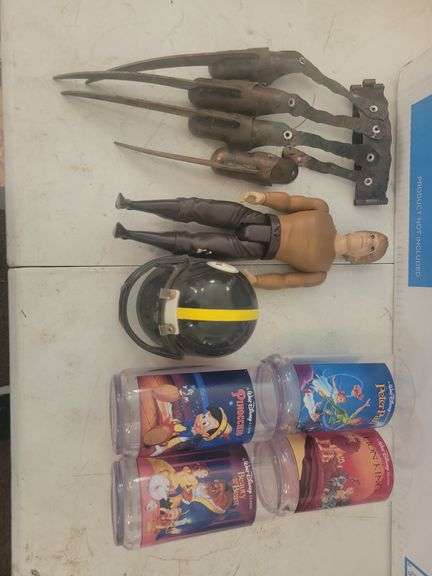 Walt Disney Cups, Figure, And Claws