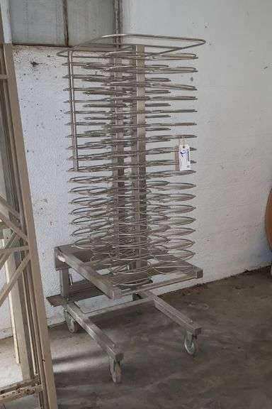 Stainless portable salad plate rack