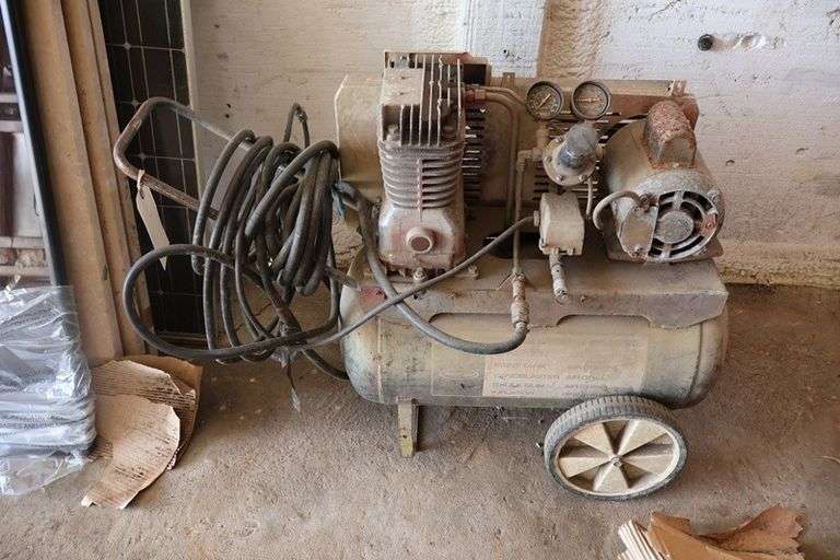 Craftsman 10 gallon portable air compressor