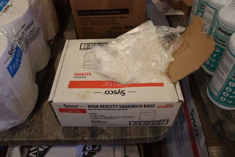 Box plus of Sysco sandwich bags