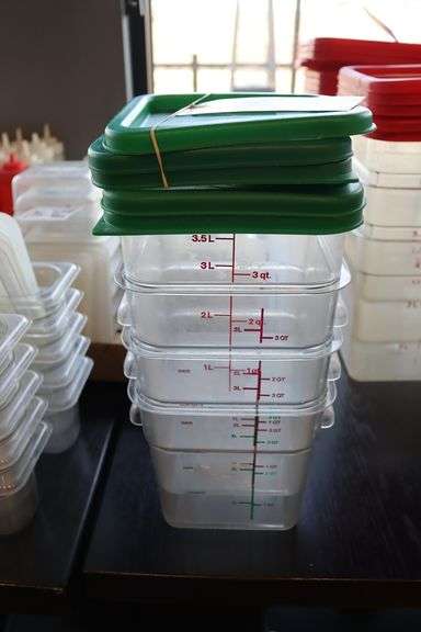 Times 4 - 4 quart acrylic food storage containers with lids