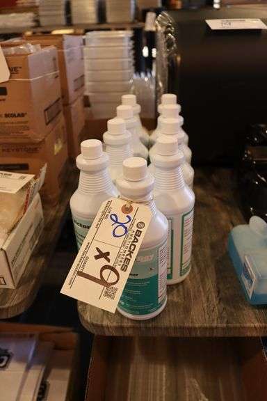 Times 9 - Victoria 1 quart alcohol glass cleaner bottles