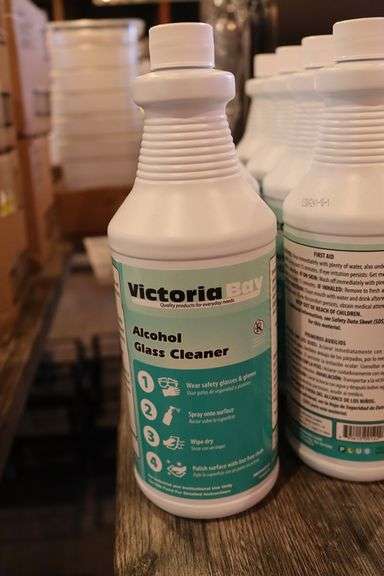 Times 9 - Victoria 1 quart alcohol glass cleaner bottles