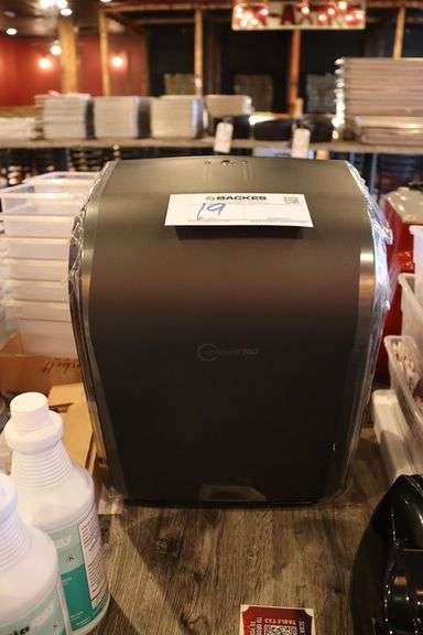 New Complete 360 wall mount hand motion hand towel dispenser
