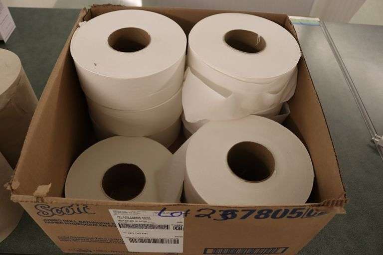 3/4 case of Scott's toilet paper