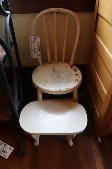 Pair to go - pine children's chair and stool