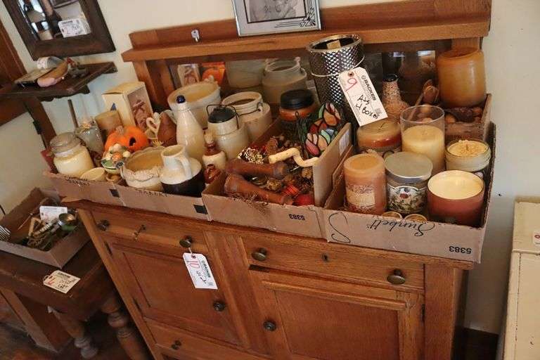 All to go - 4 boxes of assorted décor related items and Knick knacks