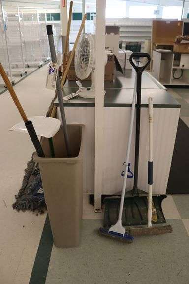 All to go - Brooms, shovel, trash can, & more