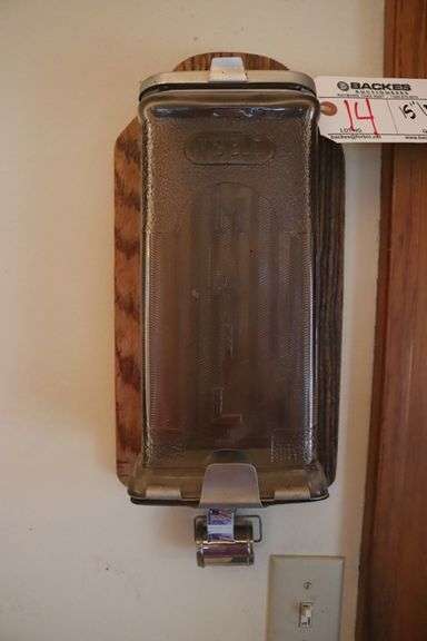 15" long Visible mail box