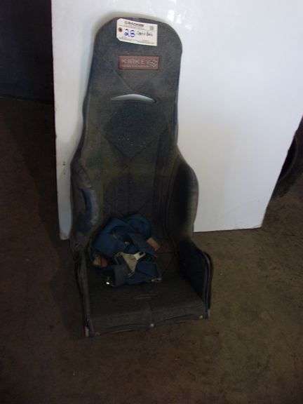 Aluminum racing seat and seat belts