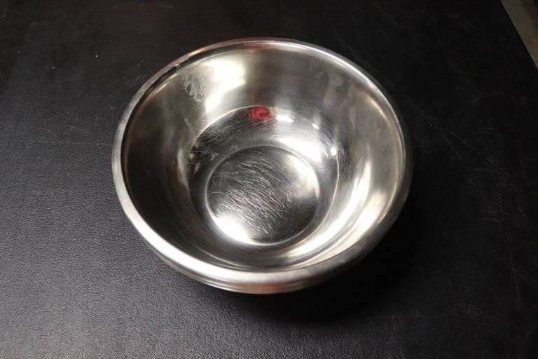 Times 11 - Choice stainless mixing bowls