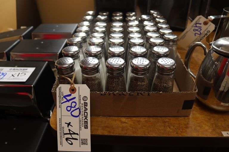 Times 46 - salt and pepper shakers