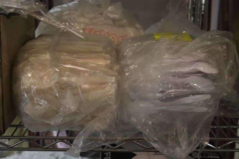 All to go - assorted plastic spoons
