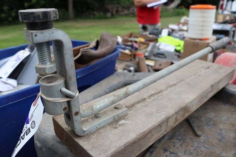 Bench top punch
