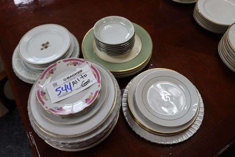 All to go - assorted fine China