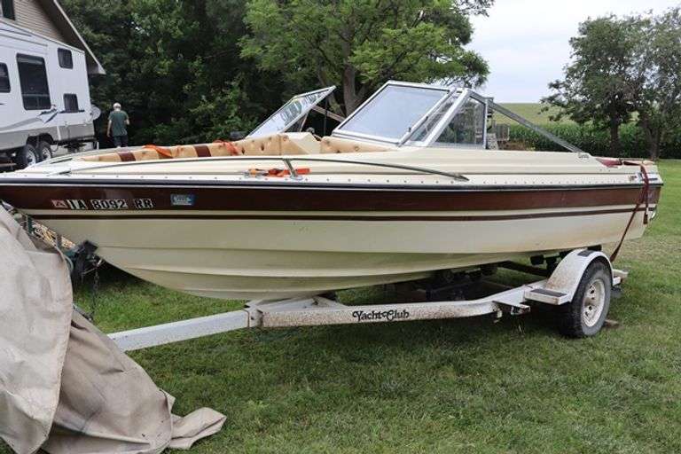 1983 Webbcraft 19' 08" fiberglass boat with Alpha 1 outboard, 3.1 liter Mercury motor,  1984 Yacht Club trailer - VIN: WBB03550M83J19 & Tailer VIN: 1HJ002019E0018729