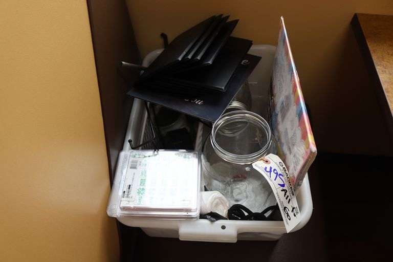 All to go - tote with jars, tip books and more
