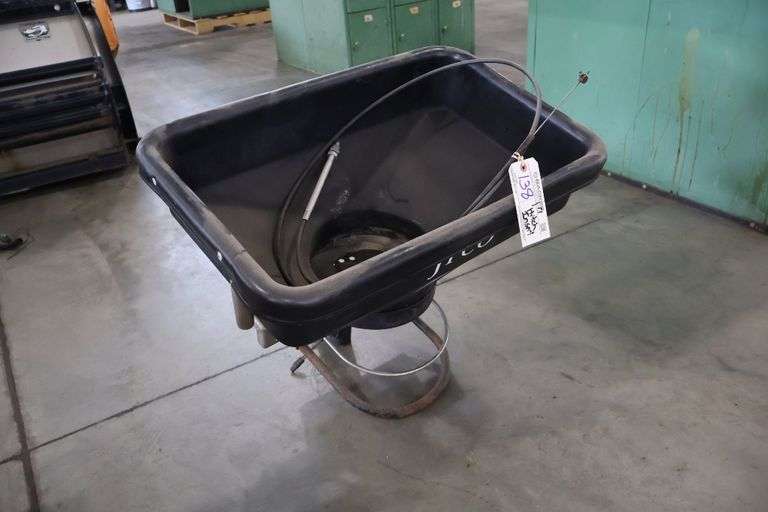 JRCO 1" hitch mount salt spreader - no power switch