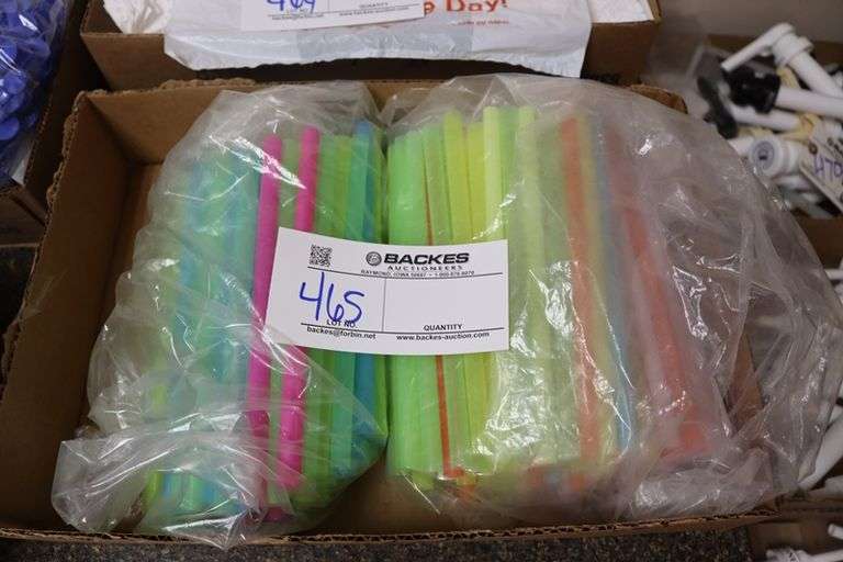 Box to go - neon drinking straws