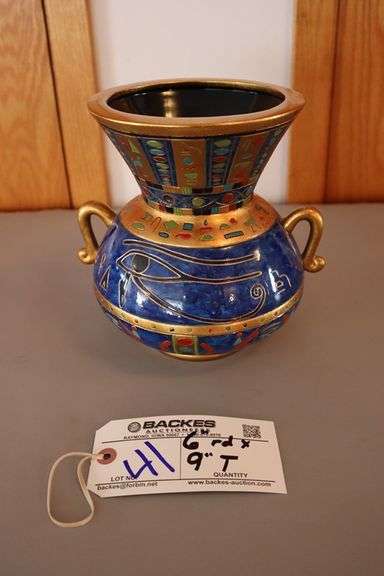 6" round x 9" tall jardinière