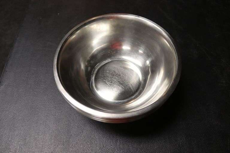 Times 11 - Choice stainless mixing bowls
