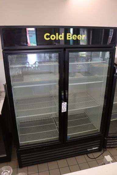 True GDM-49-HC-TSL-01 glass 2 door cooler - nice