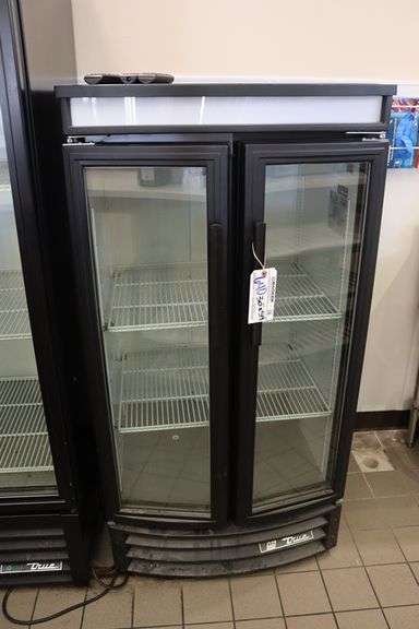 True GDM-14-RF-LD glass 2 door cooler