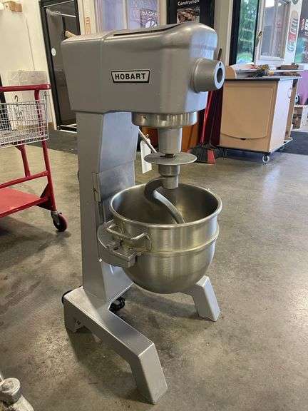 Hobart D-300T planetary 30 quart mixer with stainless bowl & dough arm - 115 volt