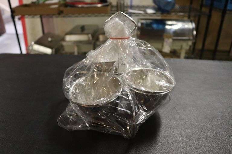 New case of 24 - 10 oz stainless server caddies