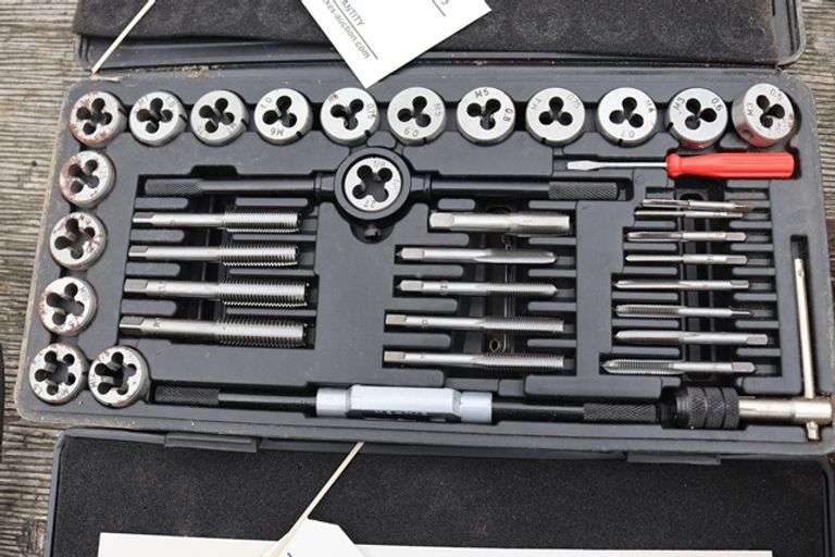 Performance Tool tap & die kit