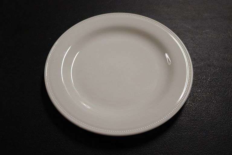 Times 84 - Syracuse 9 3/4" white plates