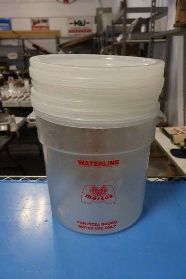 18 Qt. food storage container with extra lids