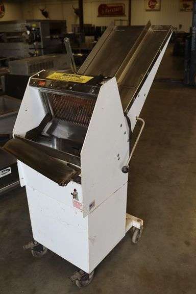 Berkel GBM 1/2 bread slicer w/ attached bread bagging tray, 115 volt